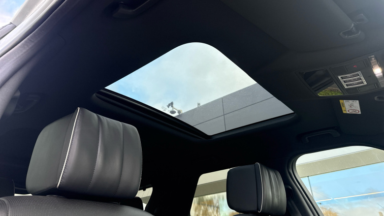 Land Rover Discovery 3.0 SDV6 HSE Luxury 5dr Auto Diesel Station Wagon